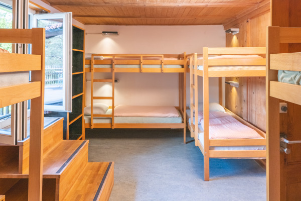 Jugendherberge Brienz 8 Bett Zimmer Leonidas Portmann 04