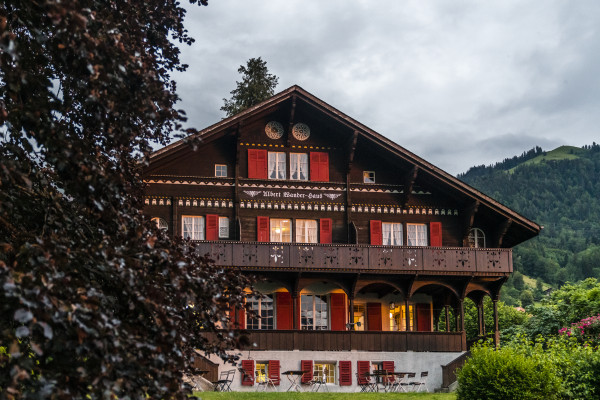 Jugendherberge Leissigen Aussenansicht Travelita 03